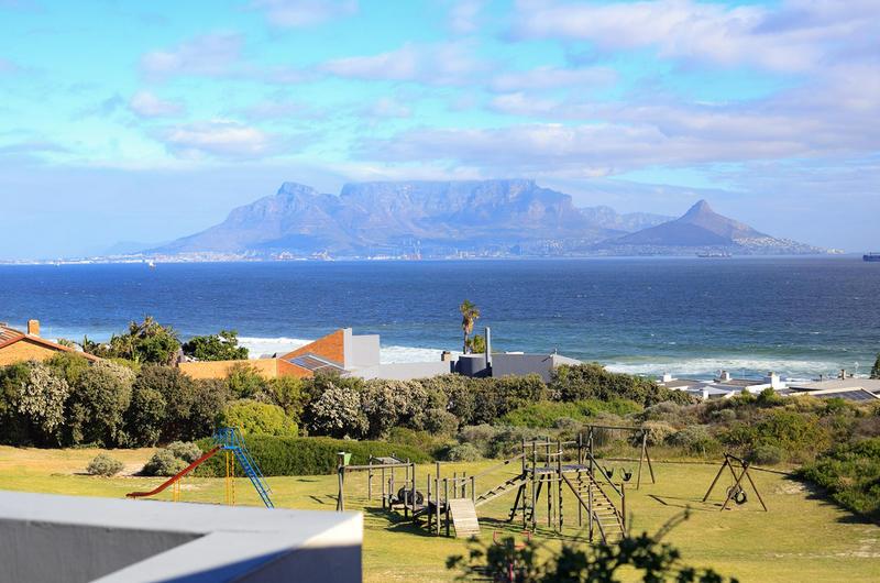 4 Bedroom Property for Sale in Bloubergstrand Western Cape